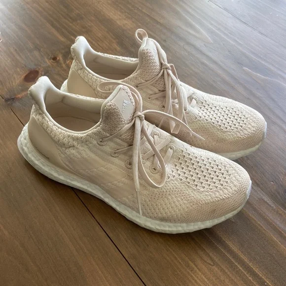 Women’s Adidas Ultraboost DNA Sneakers - Picture 4 of 8